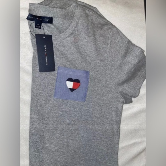 🎉HP🎉New! Tommy Hilfiger Gray/Chambray Logo Heart Pocket TShirt Dress GrayLarge - Picture 5 of 8